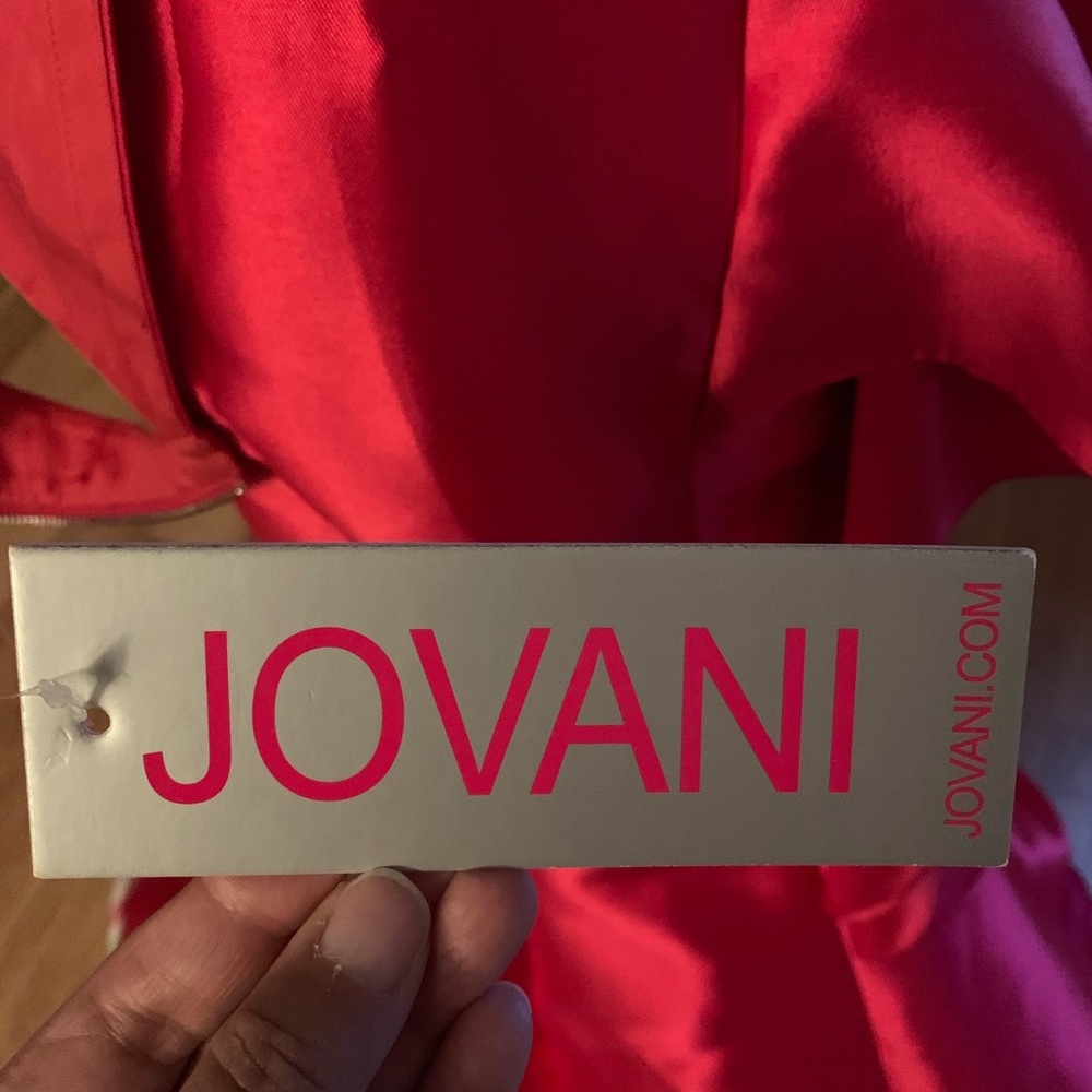 Elegant gown that can be used for pageants/prom!Never used before!!Tags still on